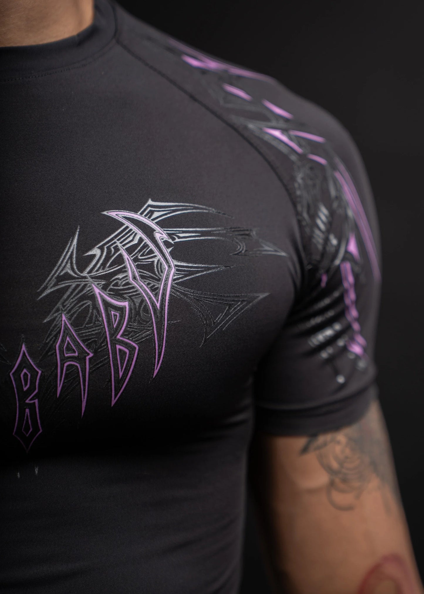 WarLord Nebula half sleeve compression tee, print detail